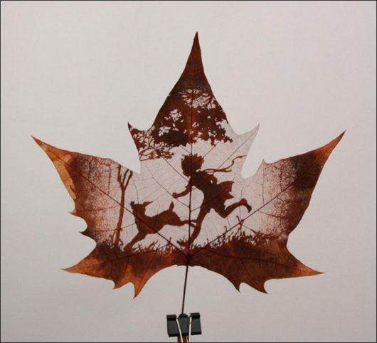 Stunning Leaf Carving Artwork