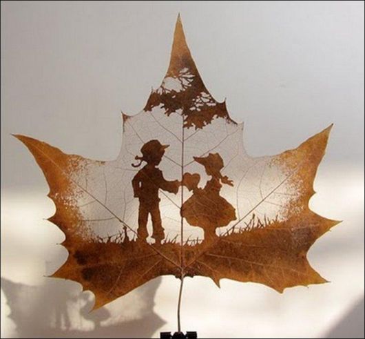 Stunning Leaf Carving Artwork