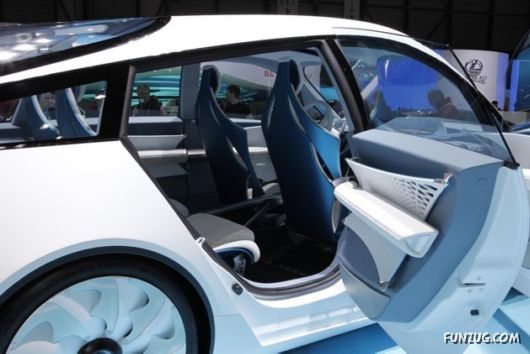 Toyota FT-Bh - The Hybrid Car Of Tomorrow