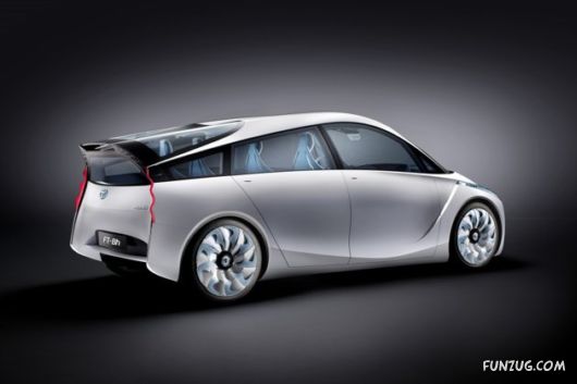 Toyota FT-Bh - The Hybrid Car Of Tomorrow
