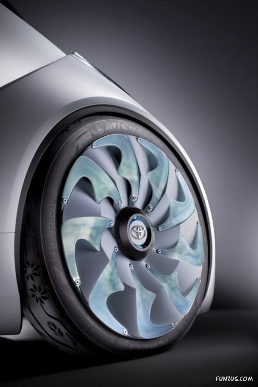 Toyota FT-Bh - The Hybrid Car Of Tomorrow