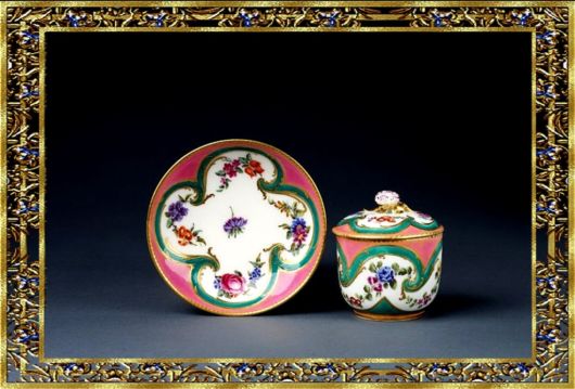 Coffee Cups And Teapots Of 18-19th Century