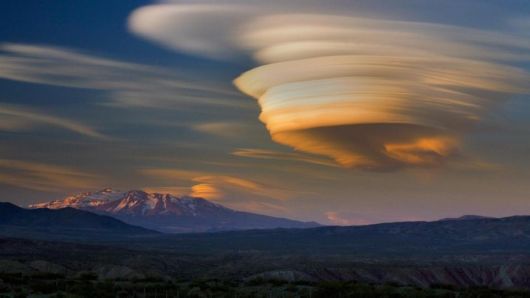 14 Amazing Cloud Formations