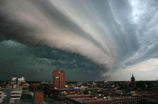14 Amazing Cloud Formations
