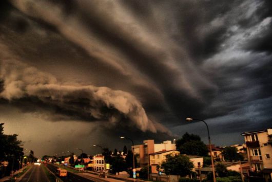 14 Amazing Cloud Formations