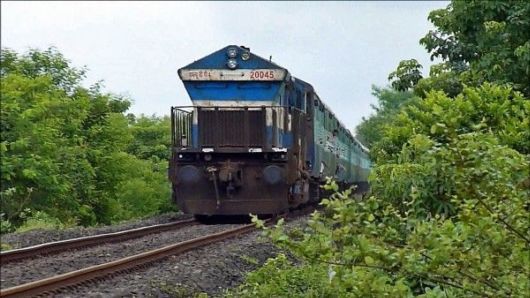 21 Scenic Train Rides Across India