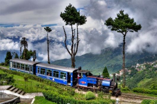 21 Scenic Train Rides Across India