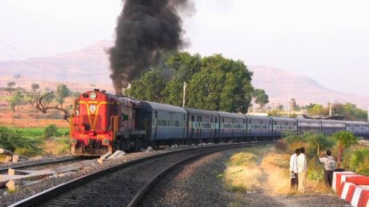 21 Scenic Train Rides Across India