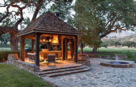 Explore The Magical World Of Neverland