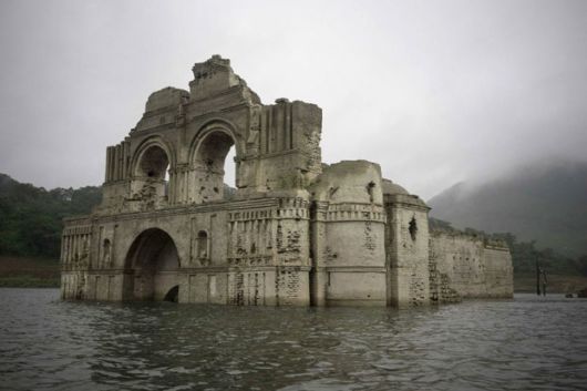 400 Year Old Church Emerges From A Reservoir In Mexico