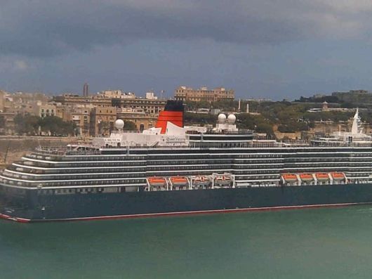 Simply Awesome Queen Victoria Onboard