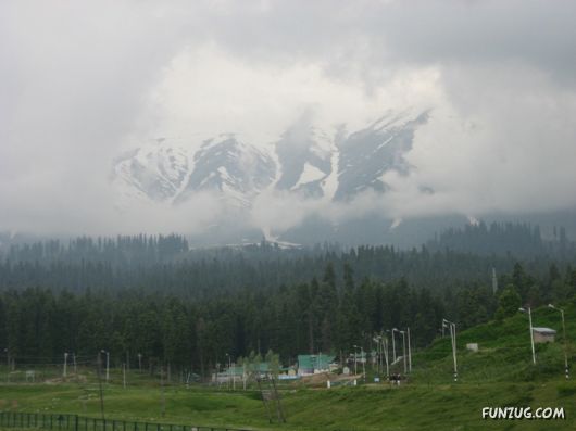 Stunning Gulmarg Worlds Highest Gondola