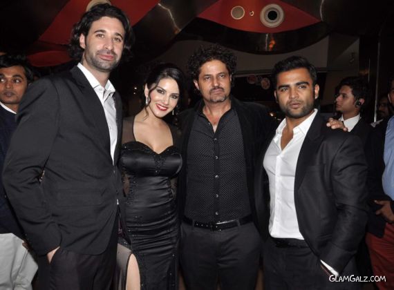 Sunny At The Jackpot Movie Premiere Show