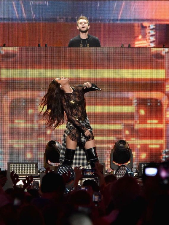 Selena Gomez Performs At Z100s Jingle Ball 2015