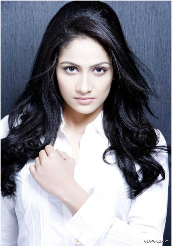 Beautiful Tollywood Actress Komal Sharma