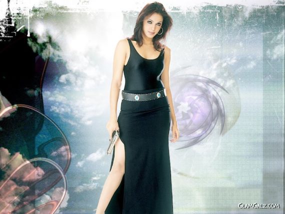 Click to Enlarge - Beautiful Isha Koppikar Wallpapers