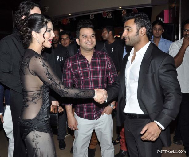 Sunny At The Jackpot Movie Premiere Show